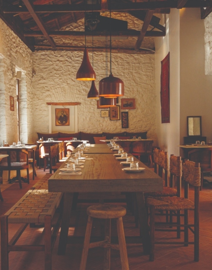 Cinapos: Το ολοκαίνουργιο μεζεδοπωλείο του Πάνου Ιωαννίδη είναι πολύ νόστιμο