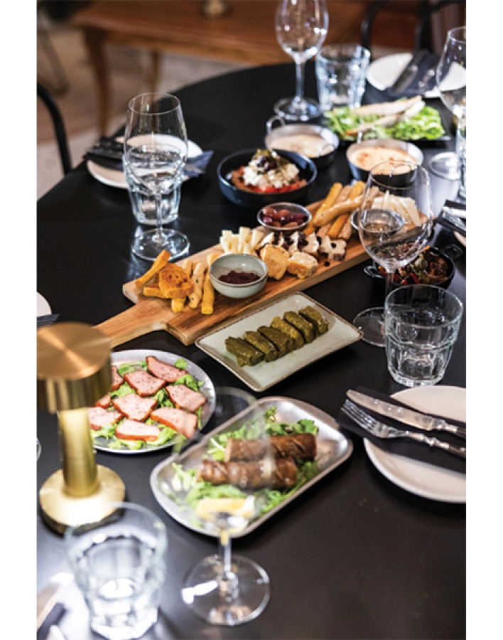 Niotena: Το σύγχρονο ελληνικό μπιστρό της Νέας Σμύρνης