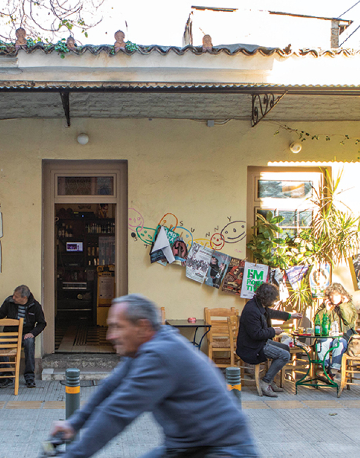 Τα Κανάρια: Το αγαπημένο στέκι με τους νόστιμους μεζέδες και τις όμορφες μουσικές βραδιές