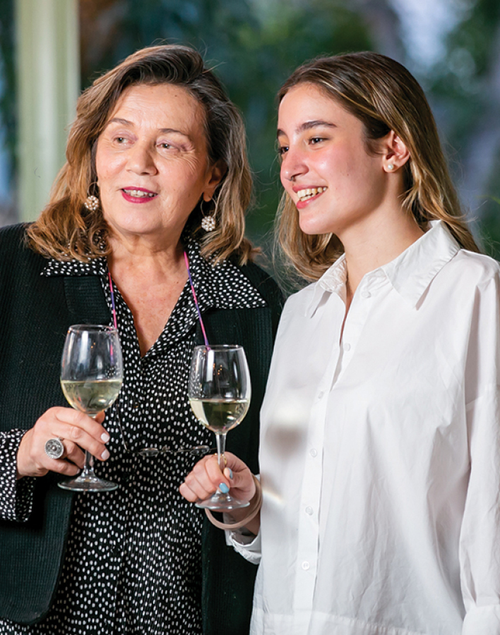 Θαλασσινός: Η θρυλική ψαροταβέρνα στις Τζιτζιφιές