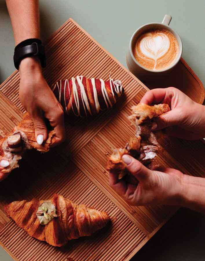 Cherry On Top: Στην πλατεία της Άνοιξης για λαχταριστά γλυκά & μοναδικό gelato