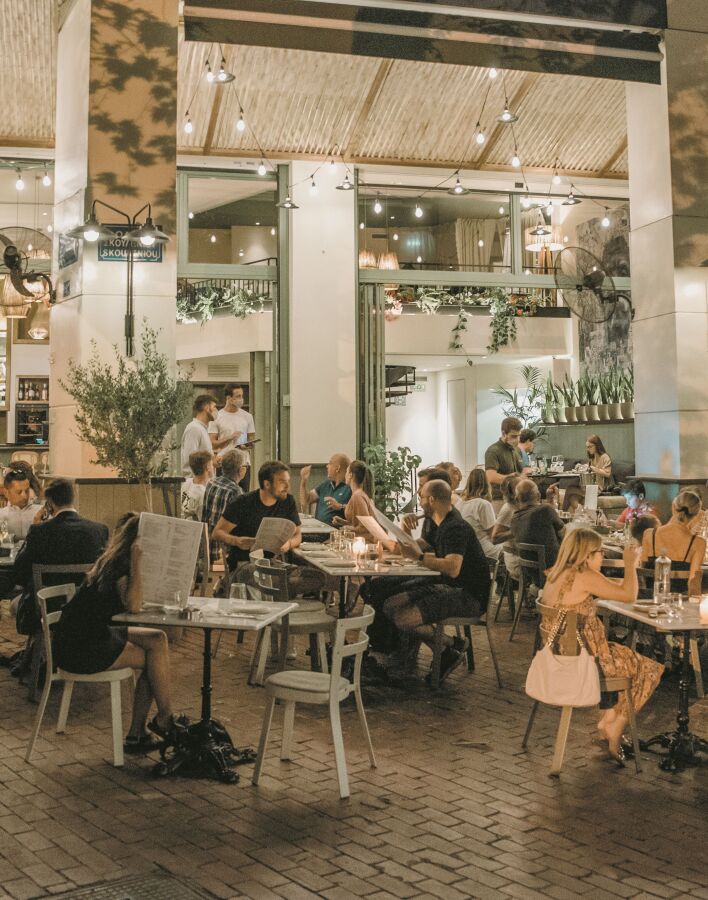 Dopios: Το σύγχρονο μεζεδοπωλείο της πλατείας Αγίων Θεοδώρων