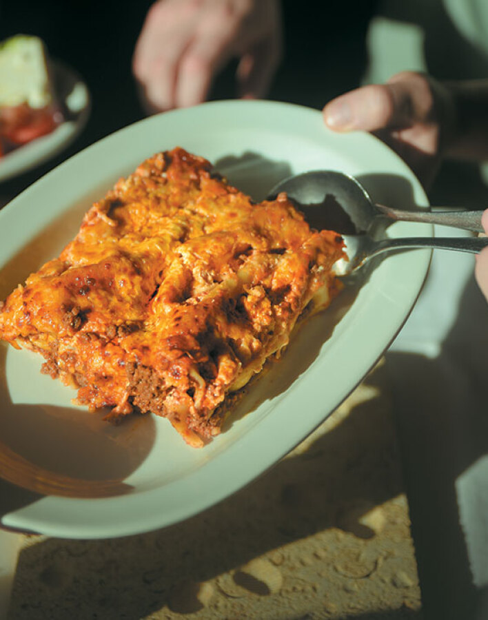 Ταβέρνα Μπάμπης: Η παράδοση της ελληνικής κουζίνας με ιστορία από το 1967