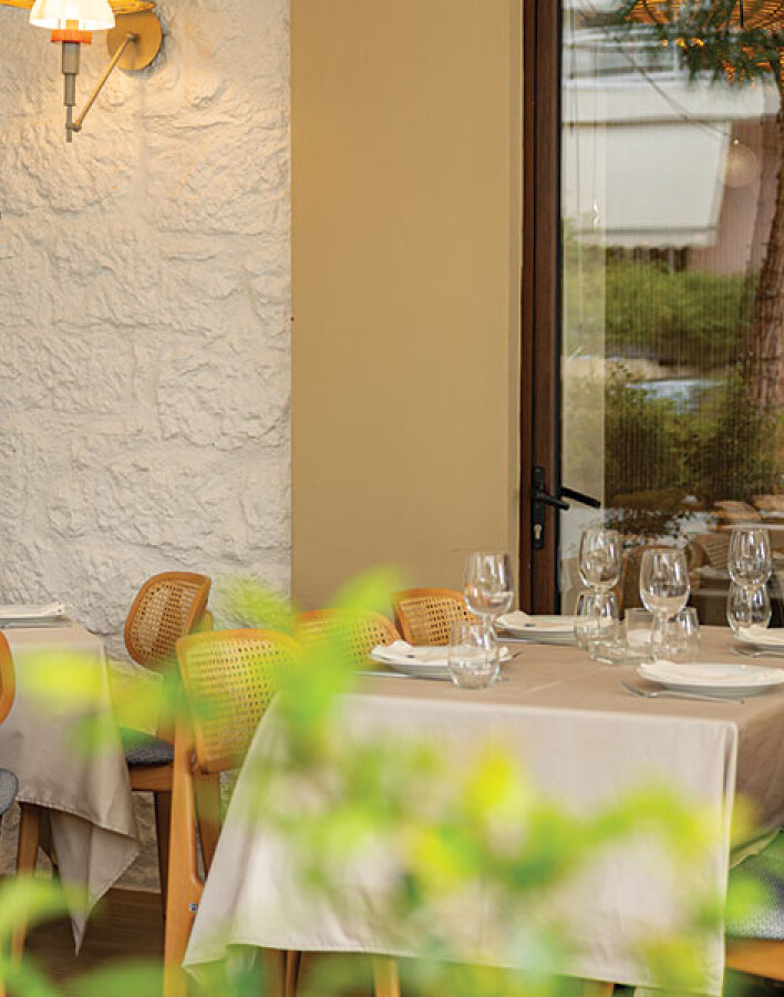 ΦΙΣ Fish & Drinks: Τέλεια ψαροφαγία και ατέλειωτα γλέντια