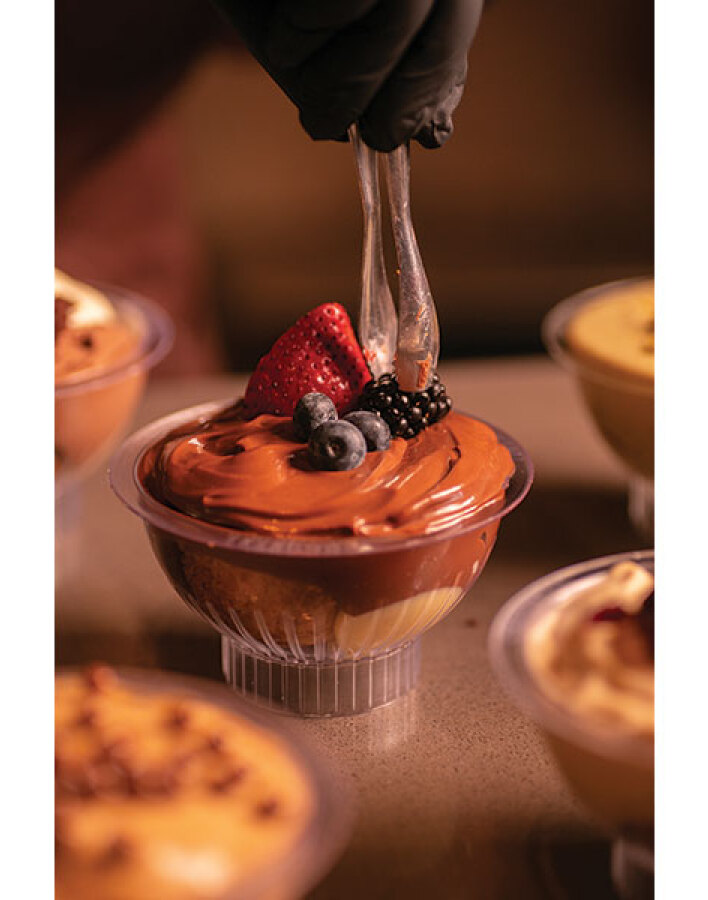 Choureal: Το tailor made προφιτερόλ που αγαπήσαμε