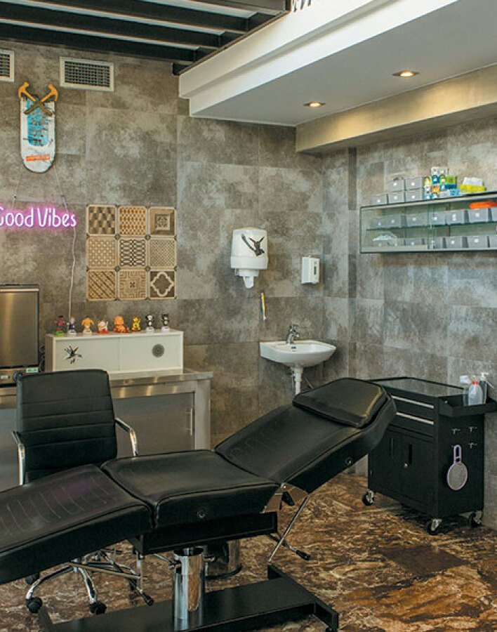 Uncle Chronis Tattoo & Piercing