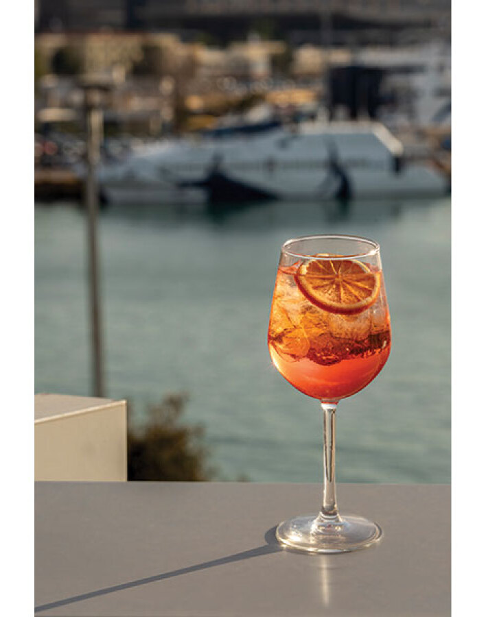 Nice n Easy στον Πύργο του Πειραιά