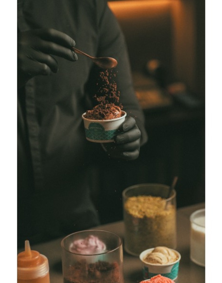 Choureal: Το κορυφαίο προφιτερόλ κάνει «απόβαση» και στη Γλυφάδα