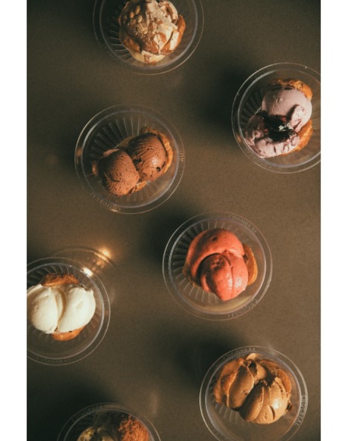 Choureal: Το κορυφαίο προφιτερόλ κάνει «απόβαση» και στη Γλυφάδα