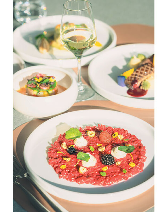 La Suite lounge στον 6ο όροφο του St. George Lycabettus