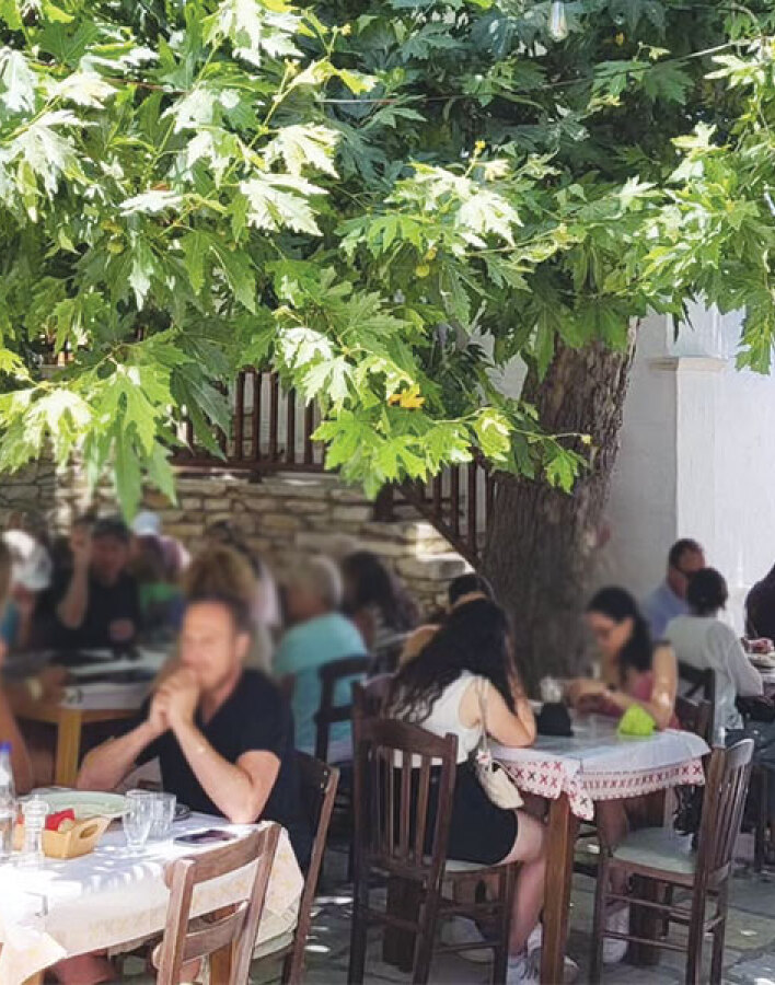 Platanos Tavern Apeiranthos 