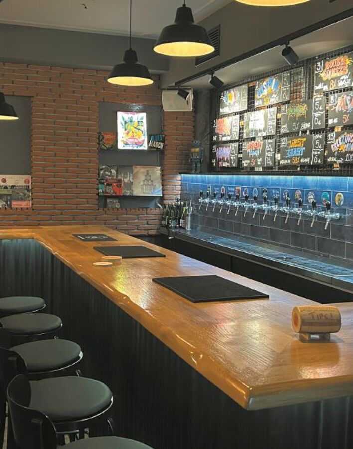 Main Squeeze taproom