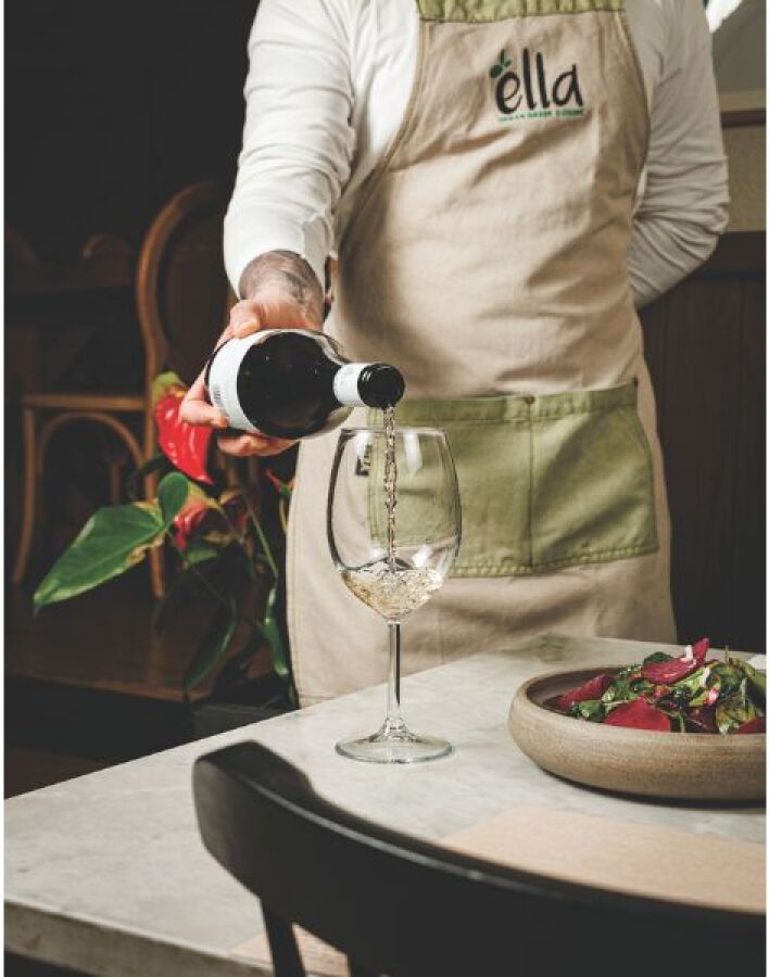 Ella Urban Greek Cuisine: Αγαπημένες γεύσεις μέσα στην απόλυτη χριστουγεννιάτικη ατμόσφαιρα 