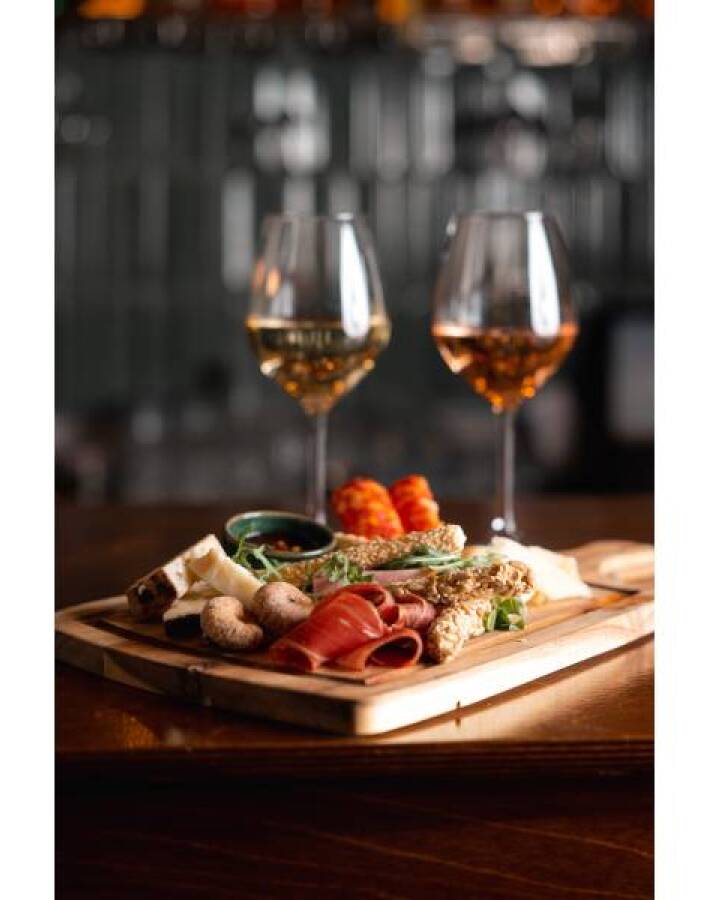 The Frencies: Το υπέροχο μπιστρό της Αιόλουv