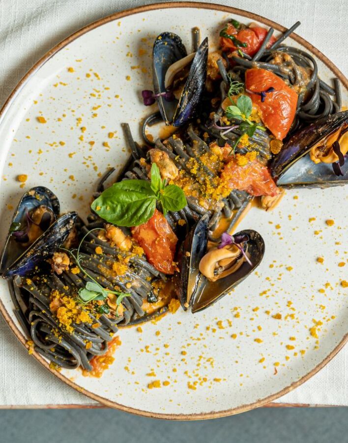 Μαύρα Μακαρόνια στο ARK