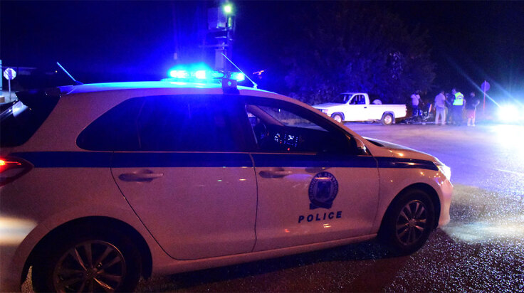 Όχημα της αστυνομίας στον τόπο τροχαίου δυστυχήματος