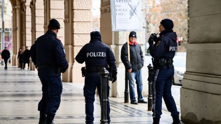 Aυστρία: Συνελήφθη 14χρονος που ήθελε να αιματοκυλήσει τη Βιέννη 