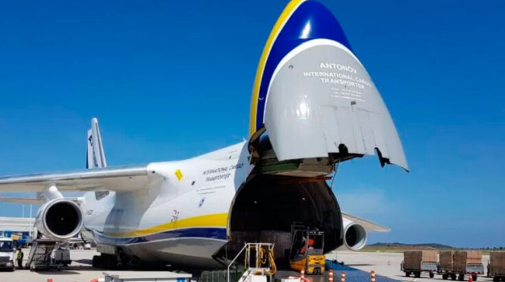Το αεροσκάφος «Antonov» που μετέφερε στην Ελλάδα 2,5 εκατομμύρια self test - Προσγειώθηκε στο «Ελ. Βενιζέλος»