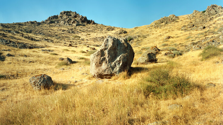 https://www.athensvoice.gr/images/736x412/jpg/files/2026-10-22/chorography-02.jpg