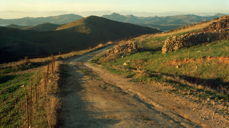 https://www.athensvoice.gr/images/736x412/jpg/files/2026-10-22/chorography-09.jpg