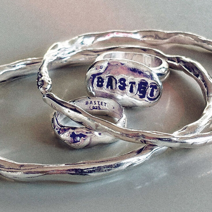 Bastet: Ένας ναός του σύγχρονου statement κοσμήματος