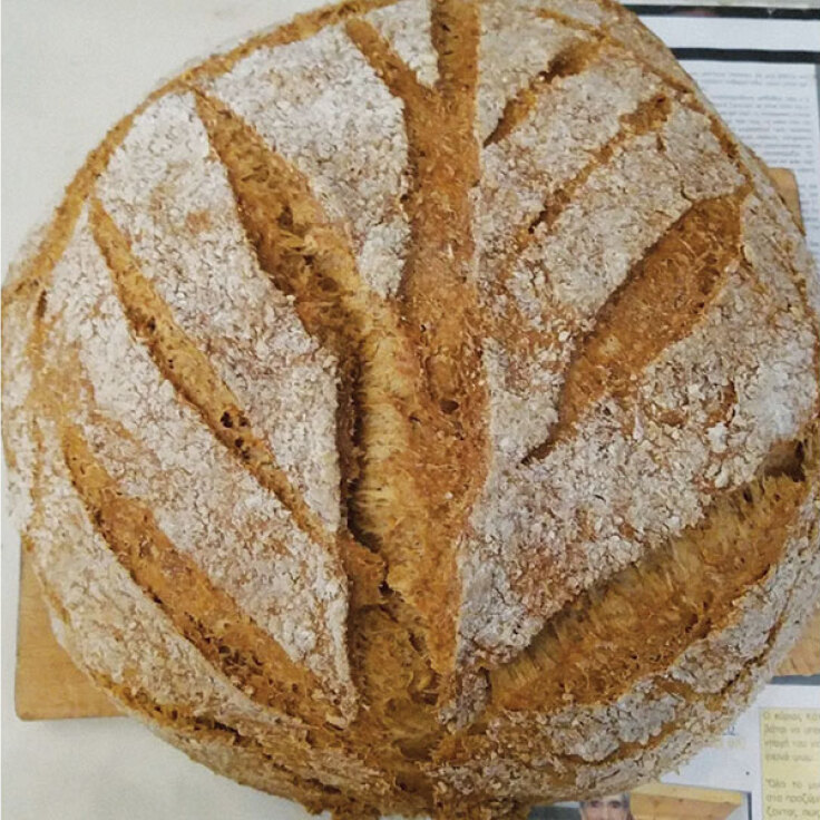 Πνύκα: Η παράδοση του ελληνικού ψωμιού μέσα από τρεις γενιές