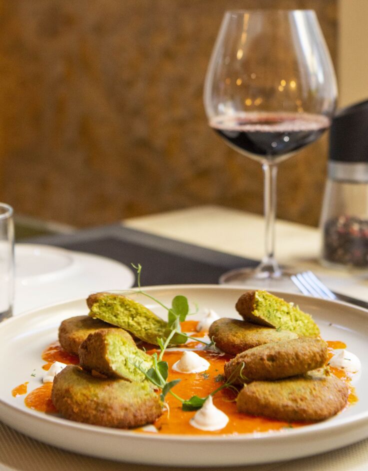 Retro Gastro Funky Taverna