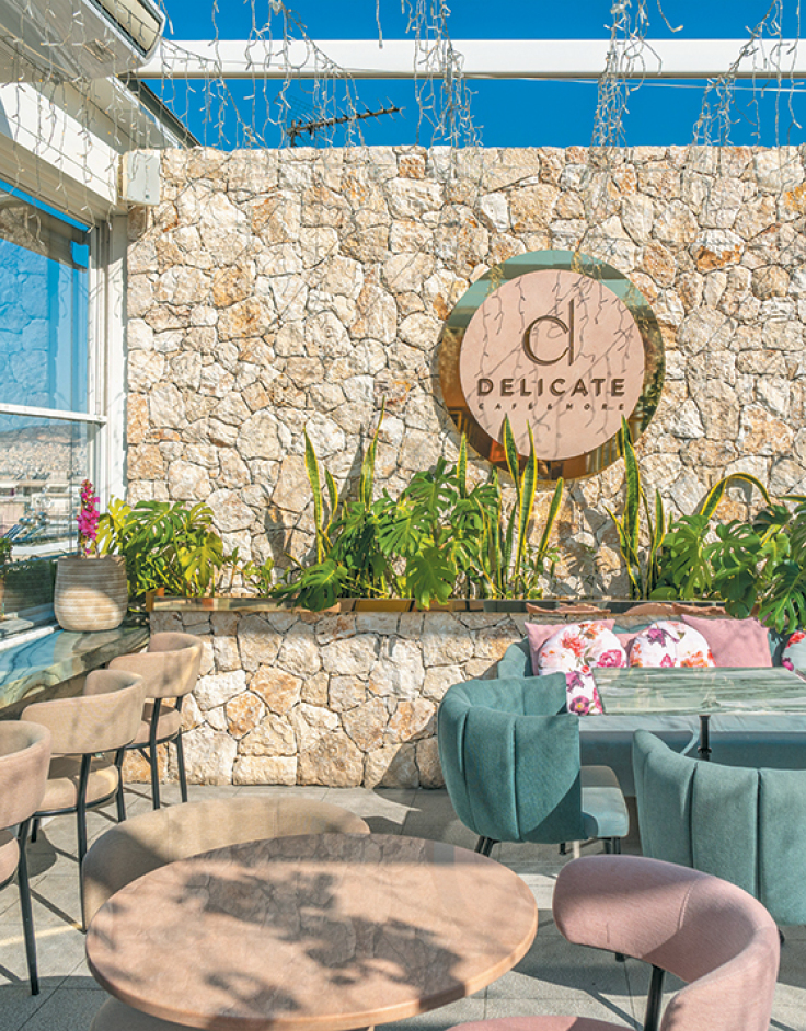 Delicate Café