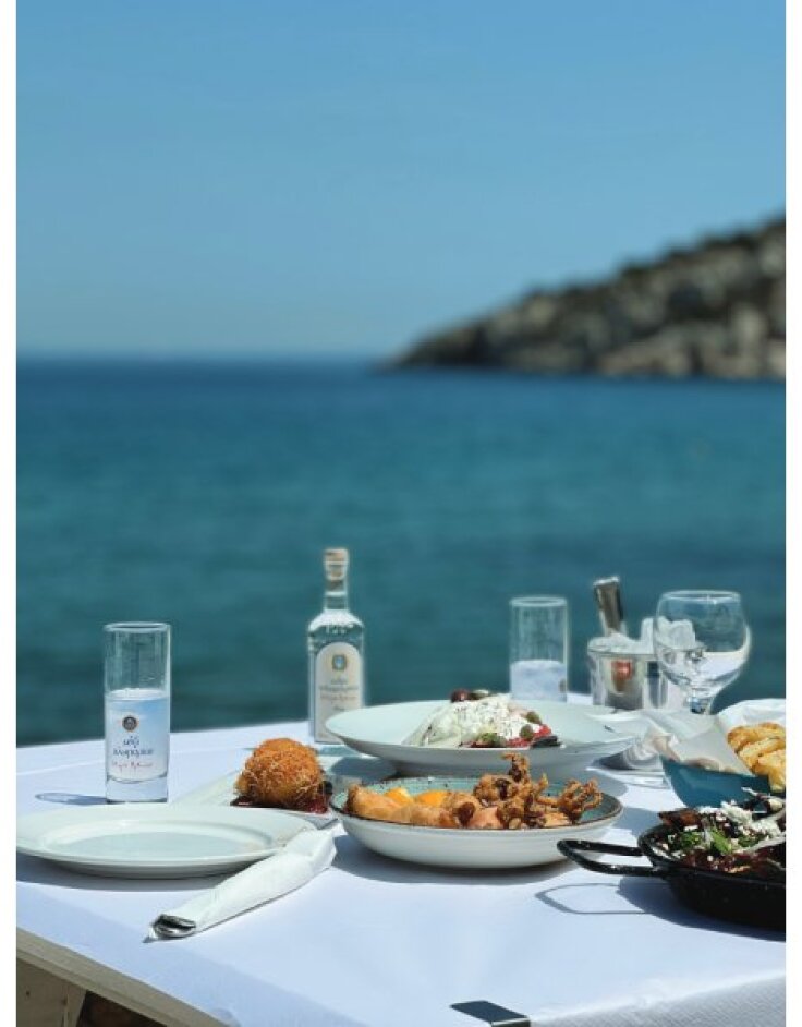 CASA NOSTRA: Φρέσκο ψάρι και θαλασσινά στη Σαλαμίνα