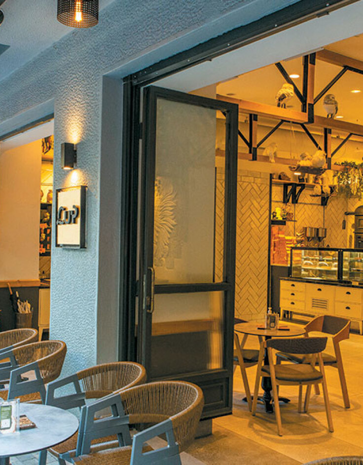 Koukouvaya: Το γλυκοπωλείο όπως πρέπει να είναι