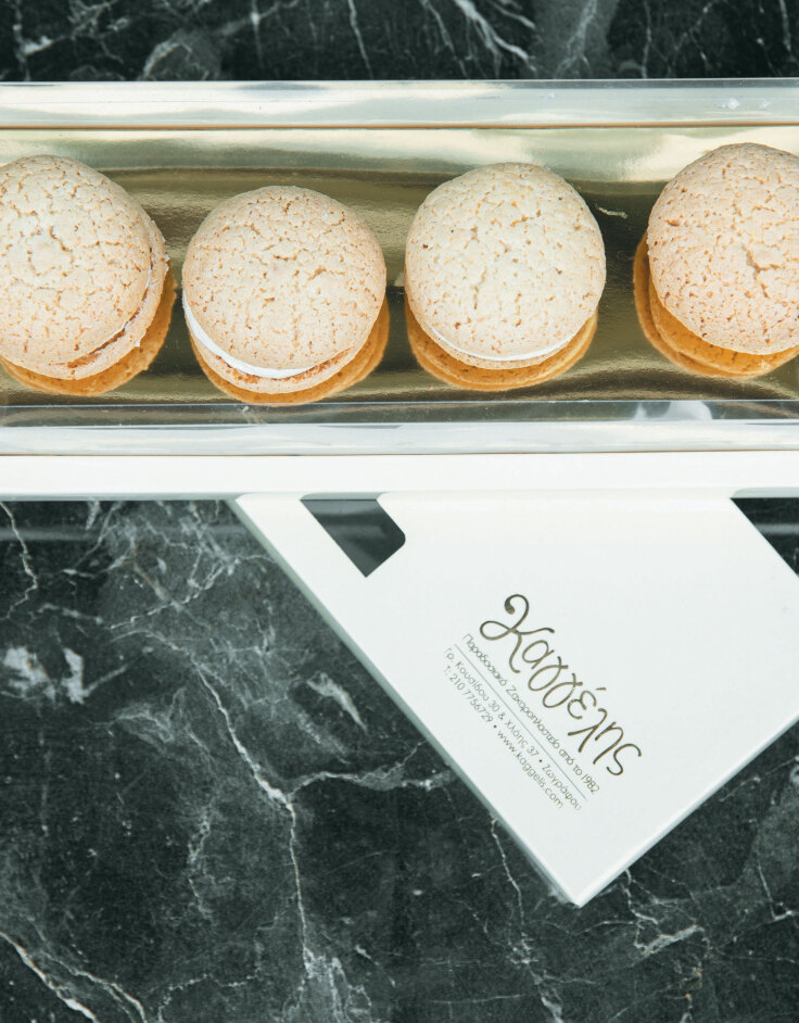 Ζαχαροπλαστείο Καγγέλης: Τα γλυκά που θα λατρέψεις!