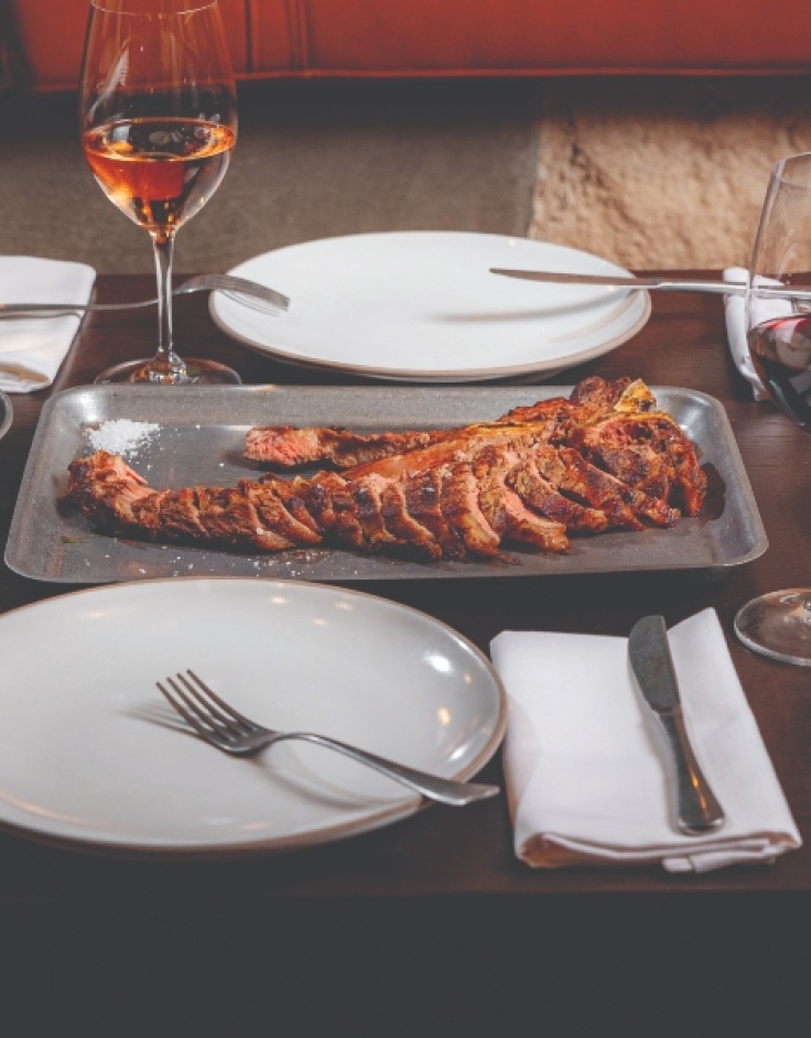 OX Athens: Μια κοσμική ψησταριά έτσι όπως την ονειρευτήκαμε