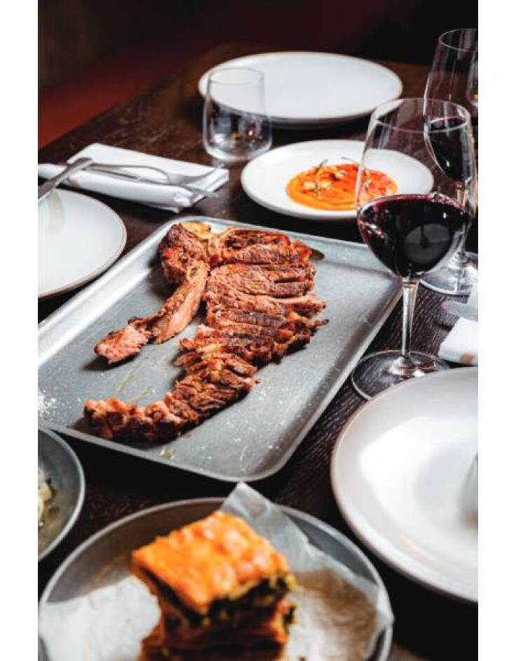 OX Athens: Μια κοσμική ψησταριά έτσι όπως την ονειρευτήκαμε