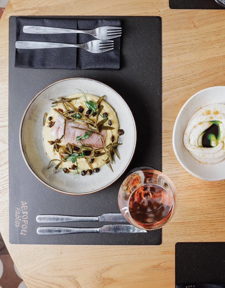 Αισώπου Μύθοι: Πεντανόστιμη ελληνική κουζίνα από τον σεφ Δημήτρη Αϊβαλιώτη