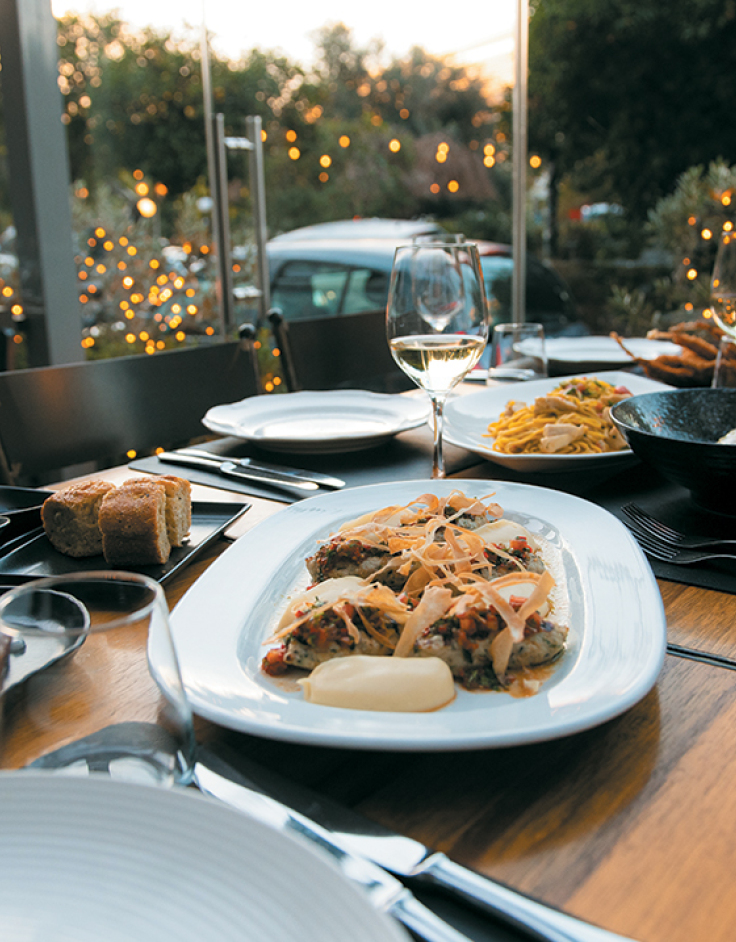 Βασίλαινας: Ιn Head-to-Tail we trust