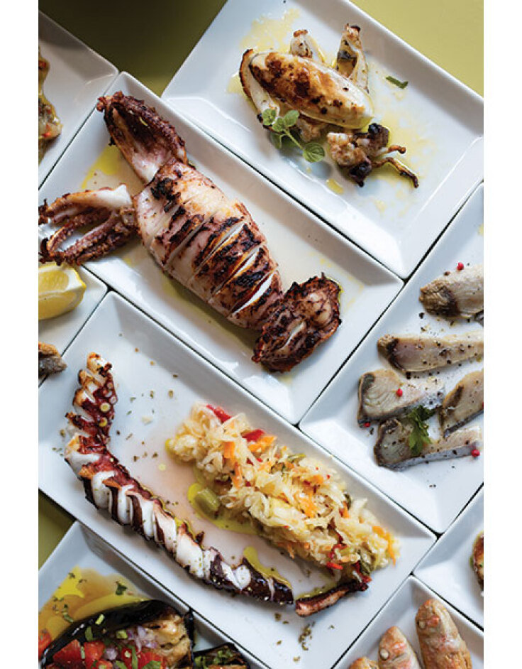 Άνοιξη παρά τέταρτο: Εκλεκτά αποστάγματα και ψαρομεζέδες έκπληξη