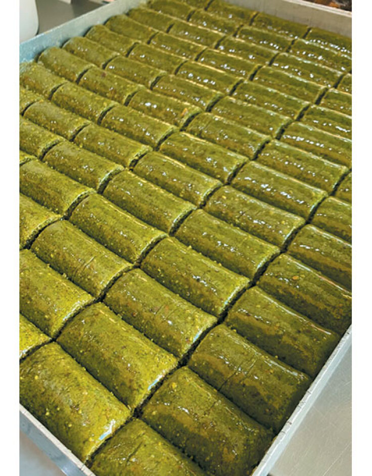 Baklavas: Πολίτικα γλυκά που μοσχομυρίζουν βούτυρο και τέλεια τσουρέκια