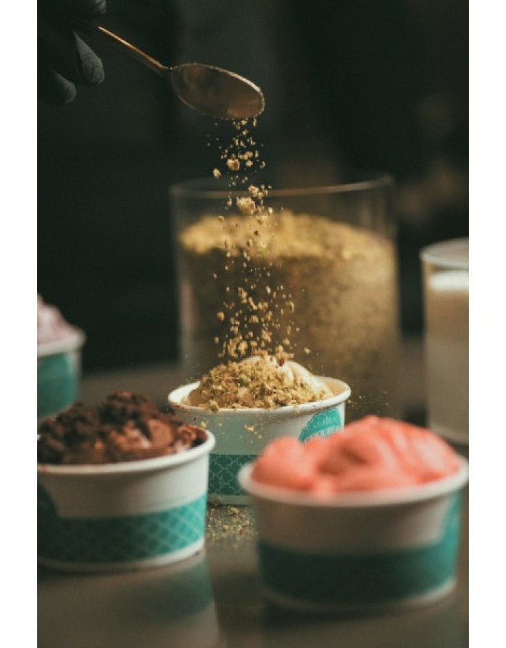 Choureal: Το κορυφαίο προφιτερόλ κάνει «απόβαση» και στη Γλυφάδα