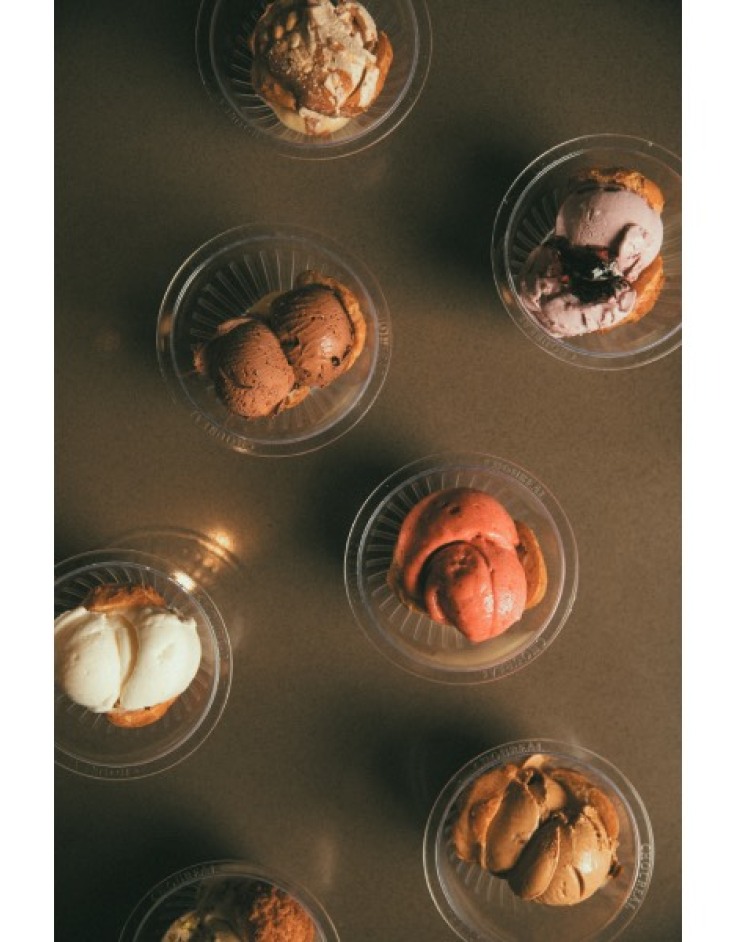 Choureal: Το κορυφαίο προφιτερόλ κάνει «απόβαση» και στη Γλυφάδα