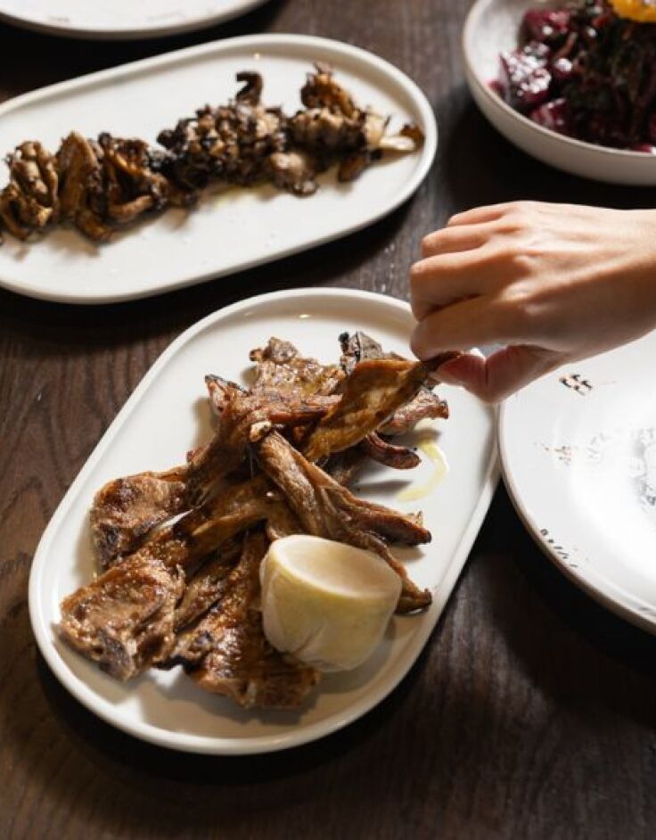  OX Athens: Ιδανικός προορισμός για καλό κρέας και κρασί στα γιορτινά τραπέζια της πόλης 