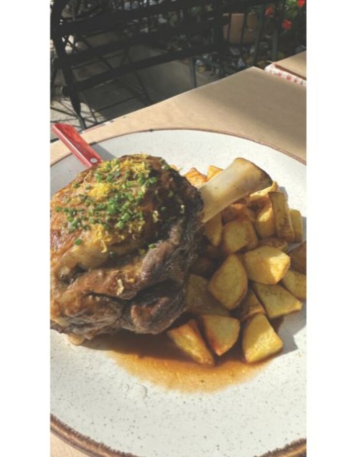 Η φιλοσοφία είναι μεζέδες για τη μέση, για να τους μοιράζεται η παρέα. 