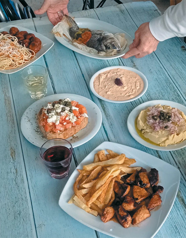 Το καφενείο στη Ρόδου