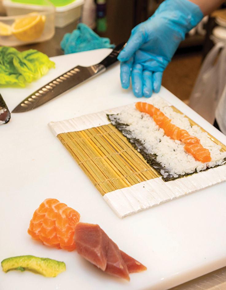 Happy world sushi