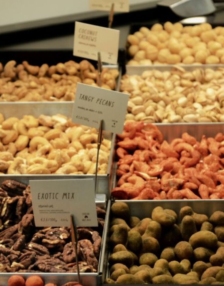 5 ALMONDS