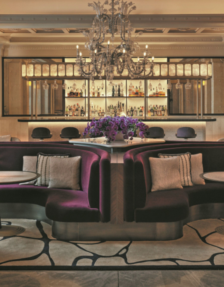 lobbyyy-bar
