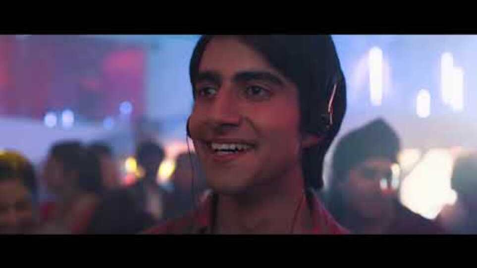 BLINDED BY THE LIGHT - Official Trailer