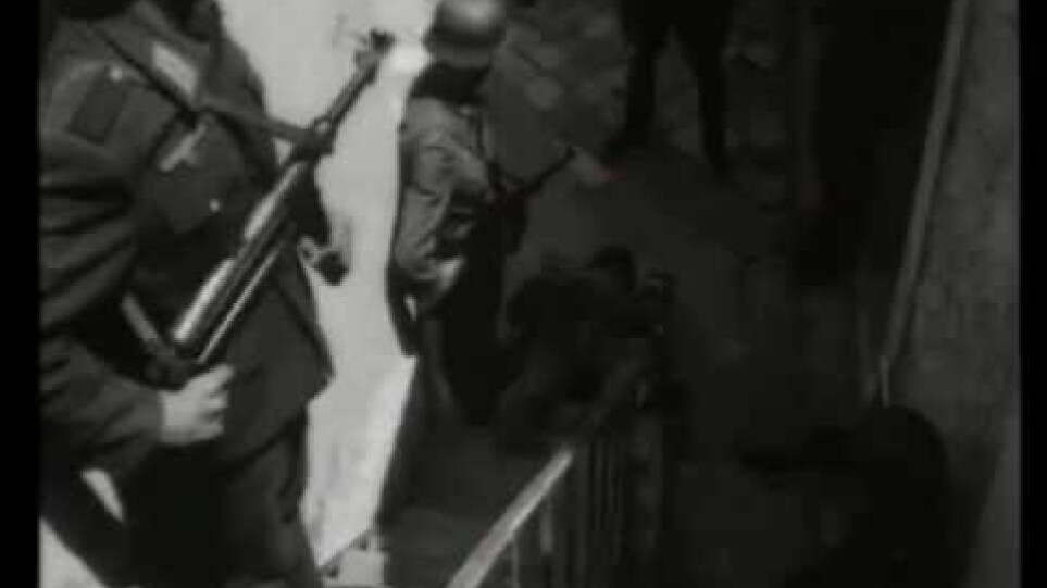 Τι έκανες στον πόλεμο Θανάση; (Το ραδιόφωνο!)