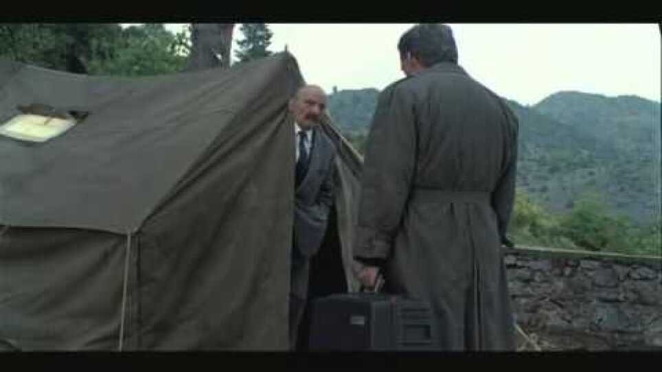 Παρακαλώ γυναίκες μην κλαίτε (σχόλιο περί έρωτος)