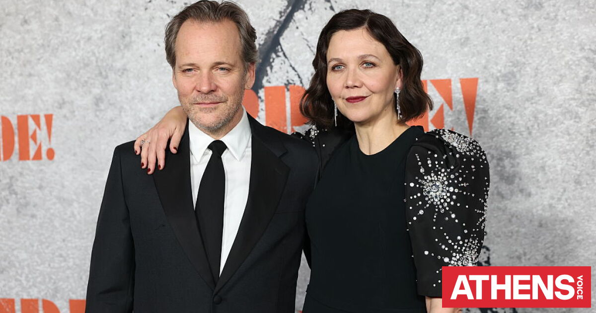 Η Μάγκι Τζίλενχαλ περιγράφει πόσο «δύσκολο» ήταν να σκηνοθετεί τον σύζυγό της σε ερωτικές σκηνές