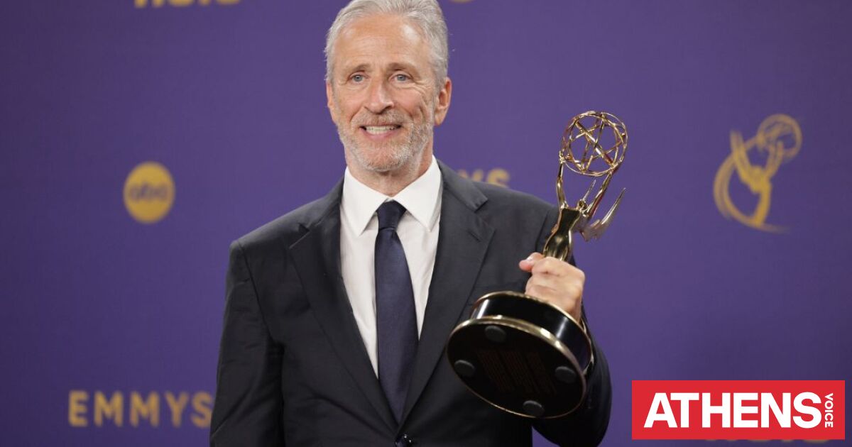 Τζον Στιούαρτ κατά Kενεντι Τζούνιορ: «Άφησε τη σύζυγό του πίσω στο χάος»